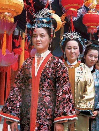 王熙凤与王子腾：权力网络中的血缘纽带与家族兴衰