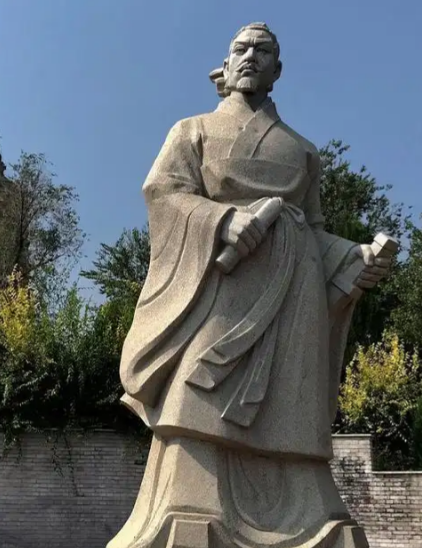 荆轲为何称“庆卿”:从姓氏源流看战国名士的身份密码