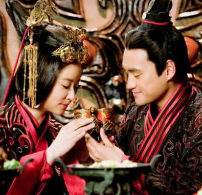 郭圣通与阴丽华的年龄之谜：历史迷雾中的真相探寻