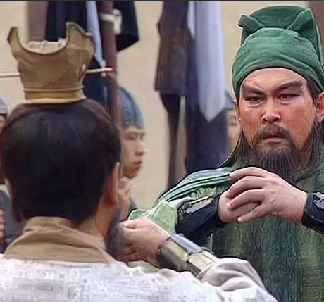 忠义之魂的殡葬:曹操厚葬关羽背后的政治博弈与人性光辉