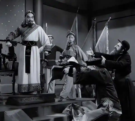 血色黎明:周秀英与小刀会起义的悲壮史诗