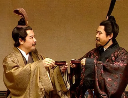 败仗中藏锋芒:曹操为何高看“常败将军”刘备